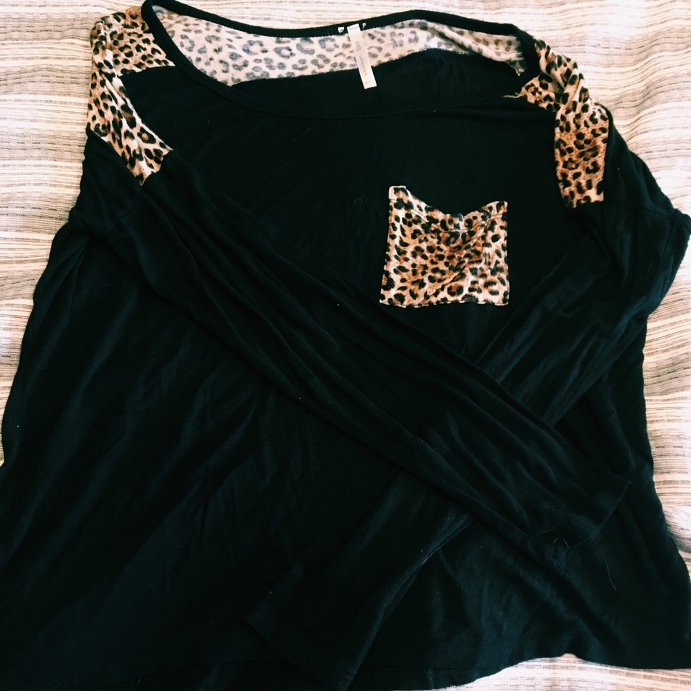 women’s long sleeve shirt
